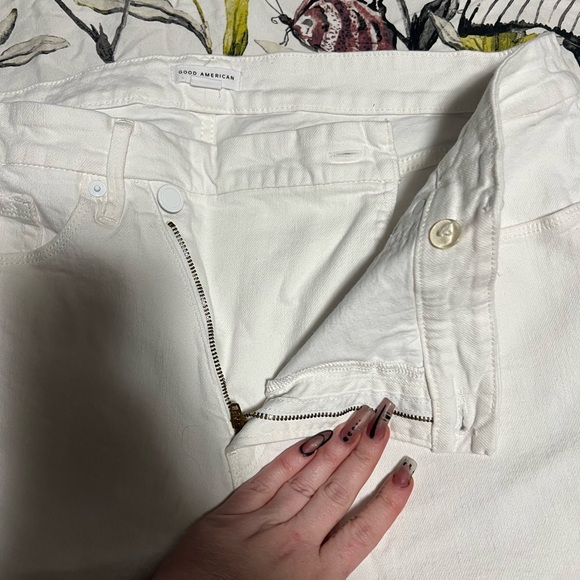 GOOD AMERICAN SIZE 18 GOOD WAIST light compression white jean - Picture 6 of 9